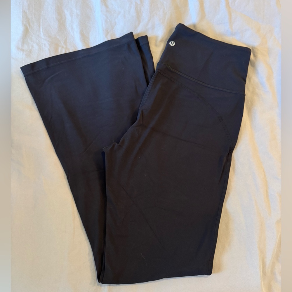 Lululemon groove nulu super high rise flare pant